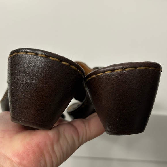 Born brown leather Thong sandals Buckle Size 7 - Picture 6 of 12